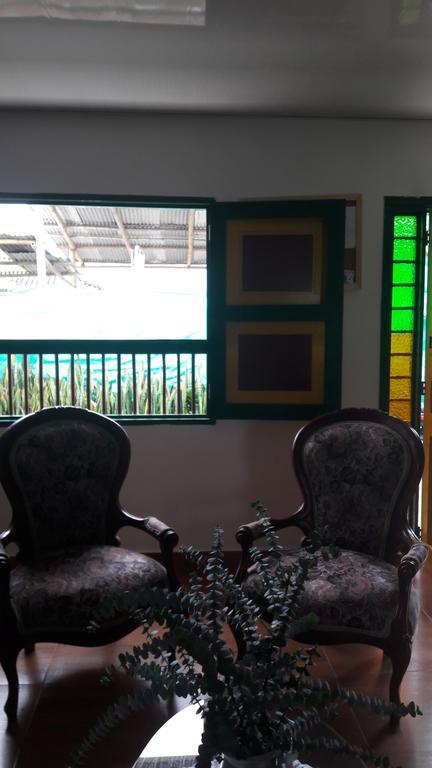 Hostal Casa De Los Taitas Саленто Экстерьер фото
