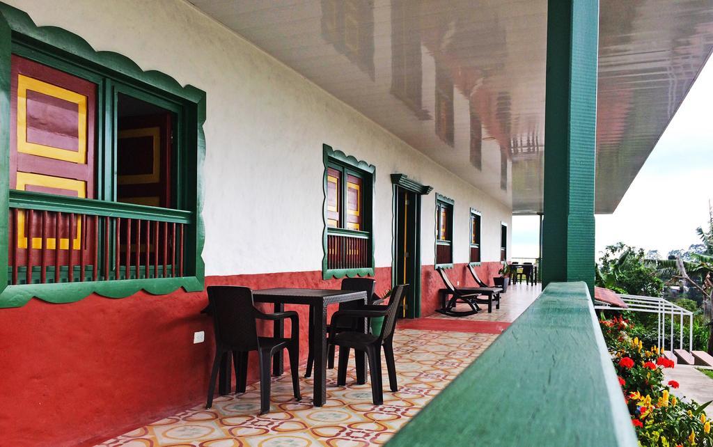 Hostal Casa De Los Taitas Саленто Экстерьер фото