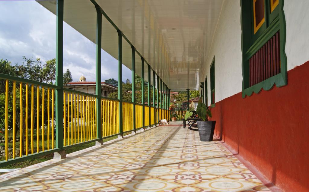 Hostal Casa De Los Taitas Саленто Экстерьер фото