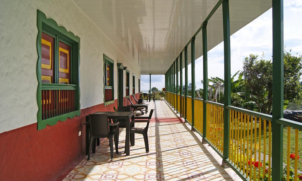 Hostal Casa De Los Taitas Саленто Экстерьер фото