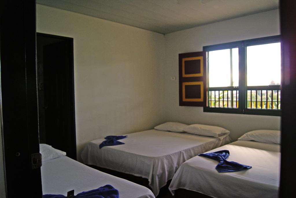 Hostal Casa De Los Taitas Саленто Экстерьер фото