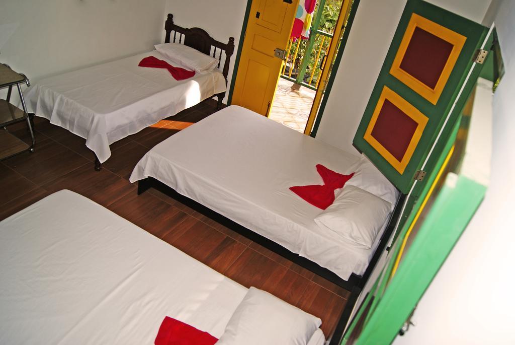 Hostal Casa De Los Taitas Саленто Экстерьер фото